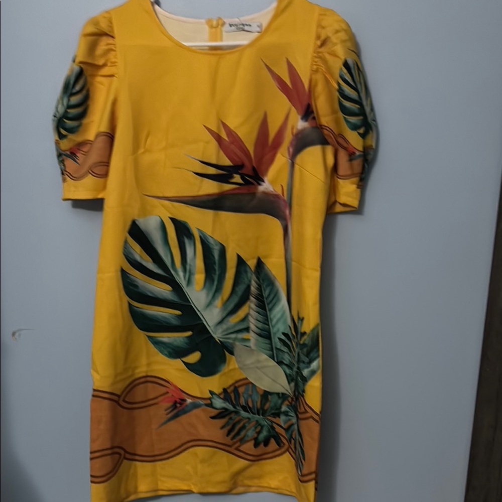Everlynn Yellow Tropical Print Midi Dress
